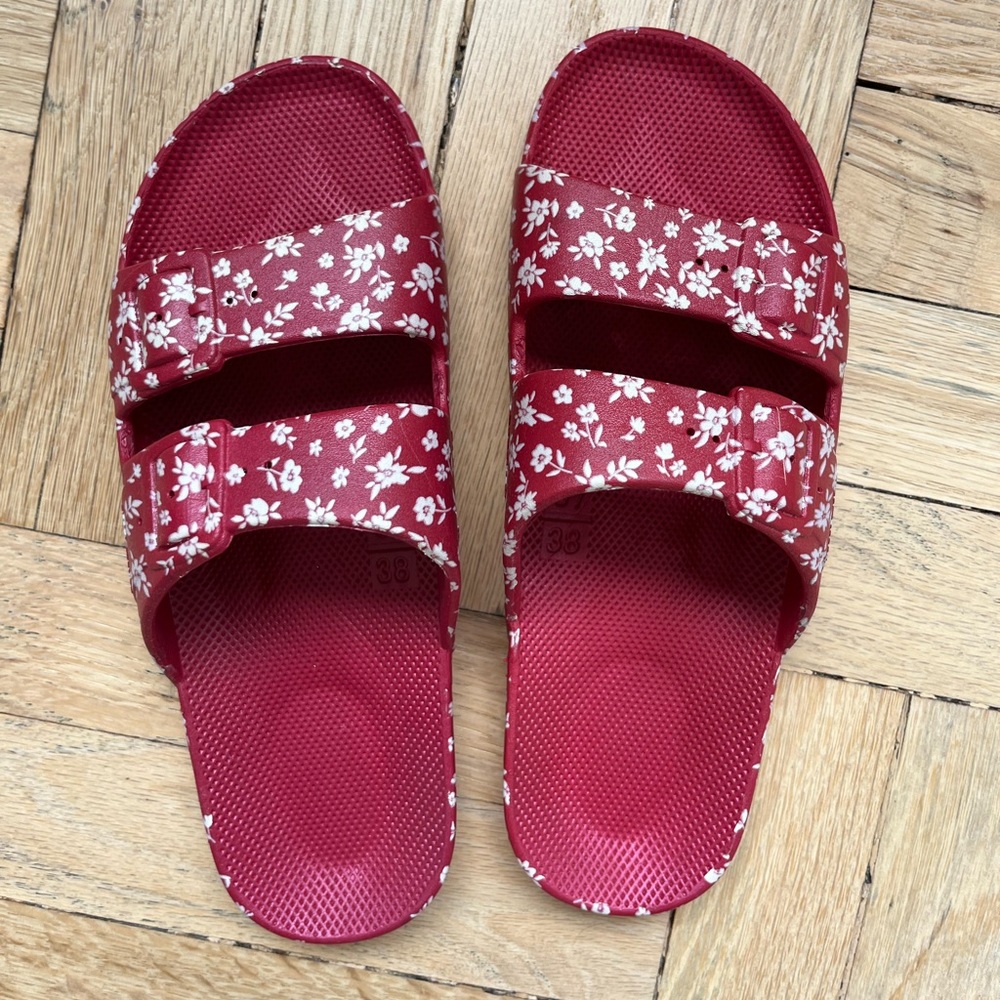 Freedom Moses Red Flower Slides